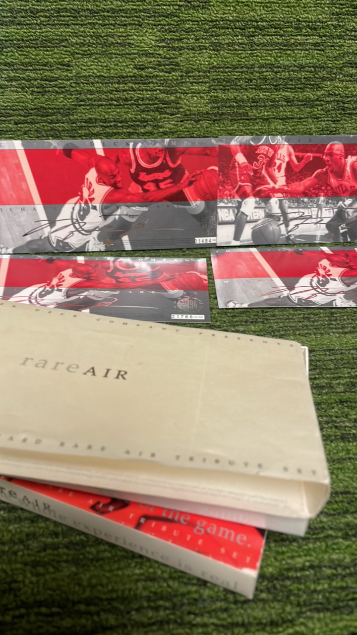 lot 101 image: 1994 Upper Deck, Michael Jordan Rare Air- 4 numbered cards