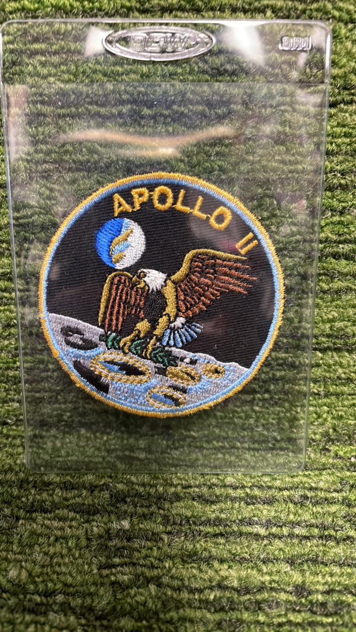 lot 102A image: Apollo II Space Patch