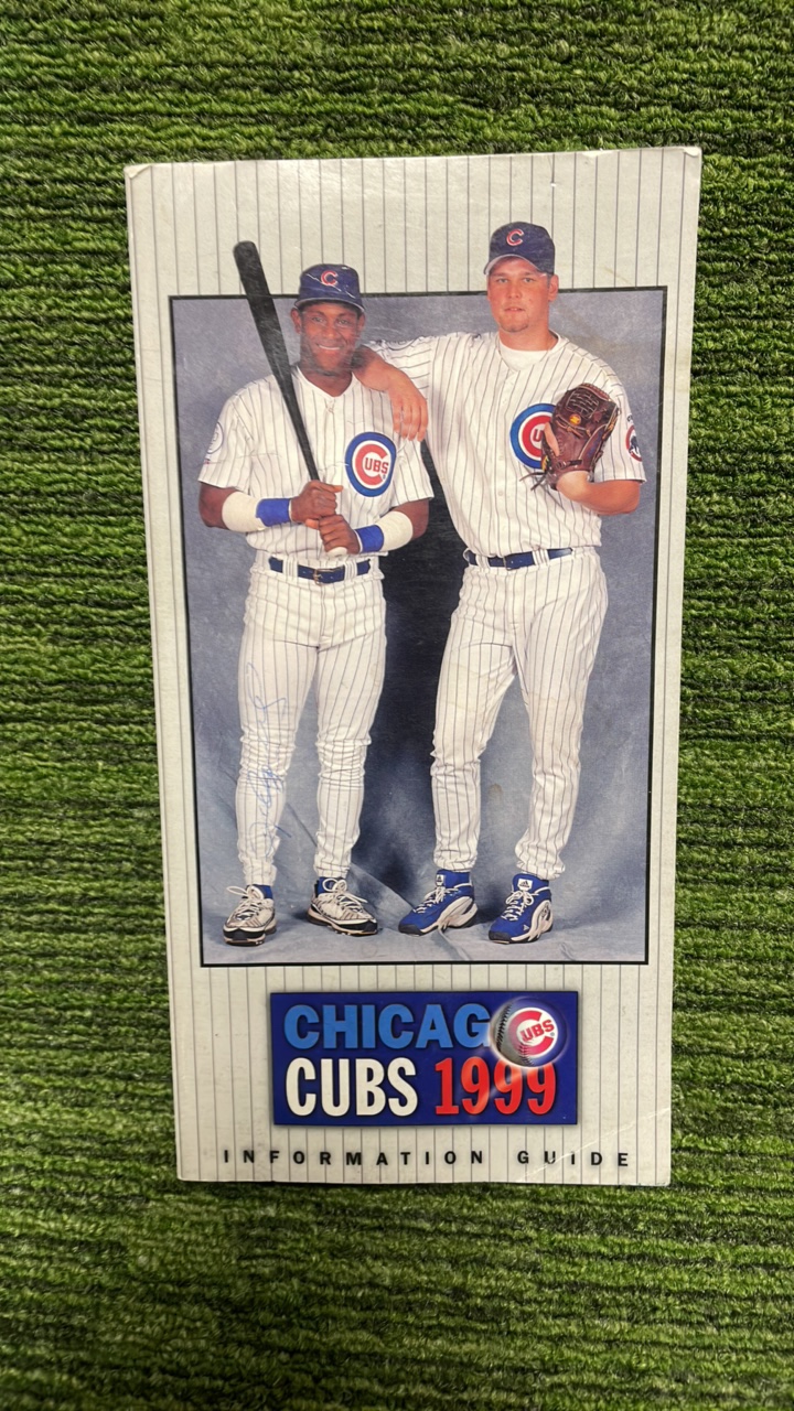 lot 108 image: 1999 Chicago Cubs information guide Book