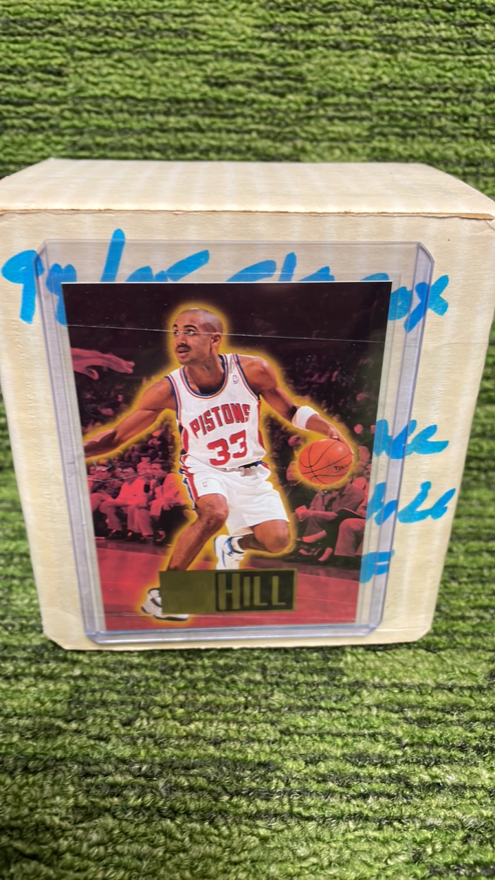 lot 112 image: 199495  SkyBox series 2, NBA set (#201350)