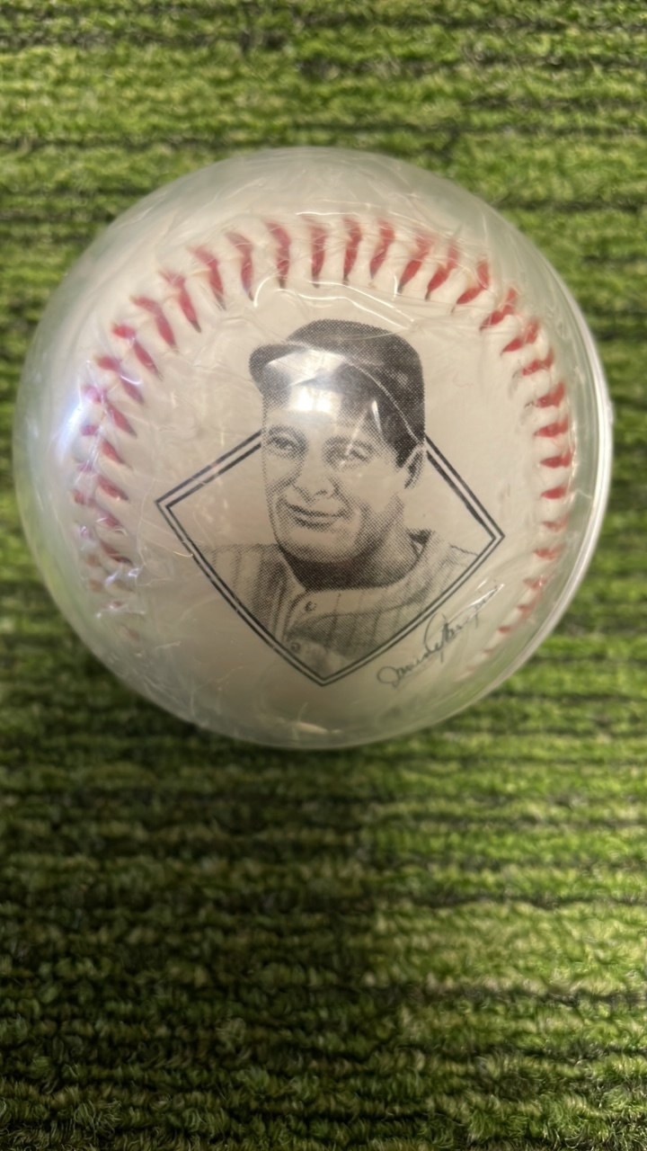 lot 117 image: Lou Gehrig commemorative baseball