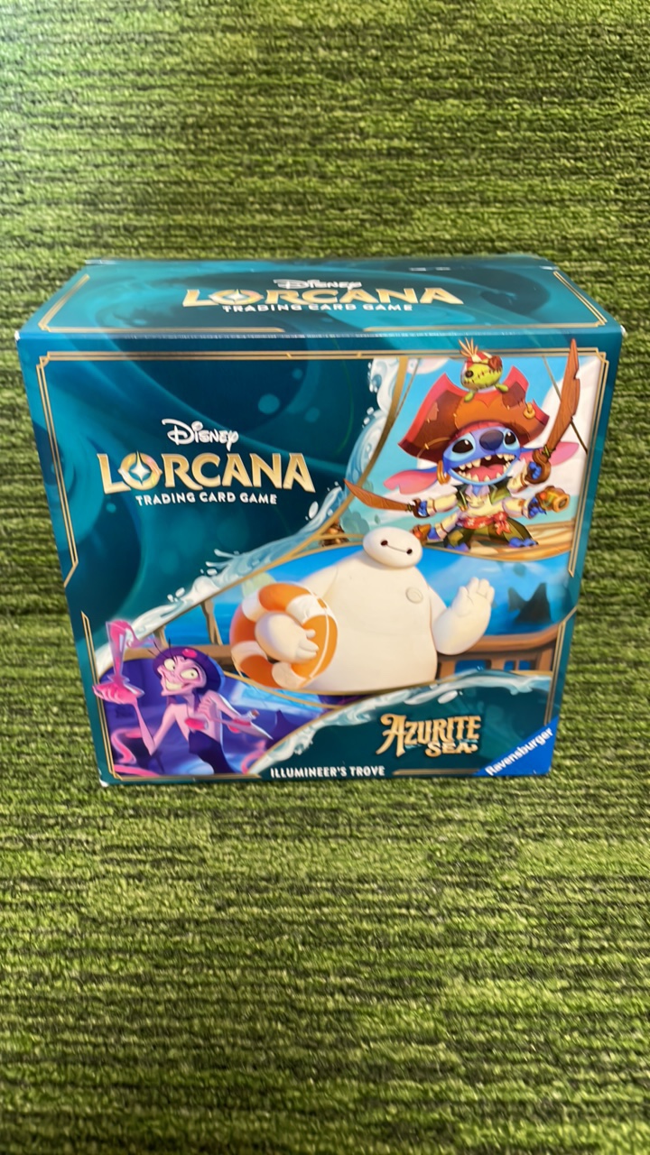 lot 122 image: Disney Lorcana trading card game Trove Box -8 booster packs-New sealed