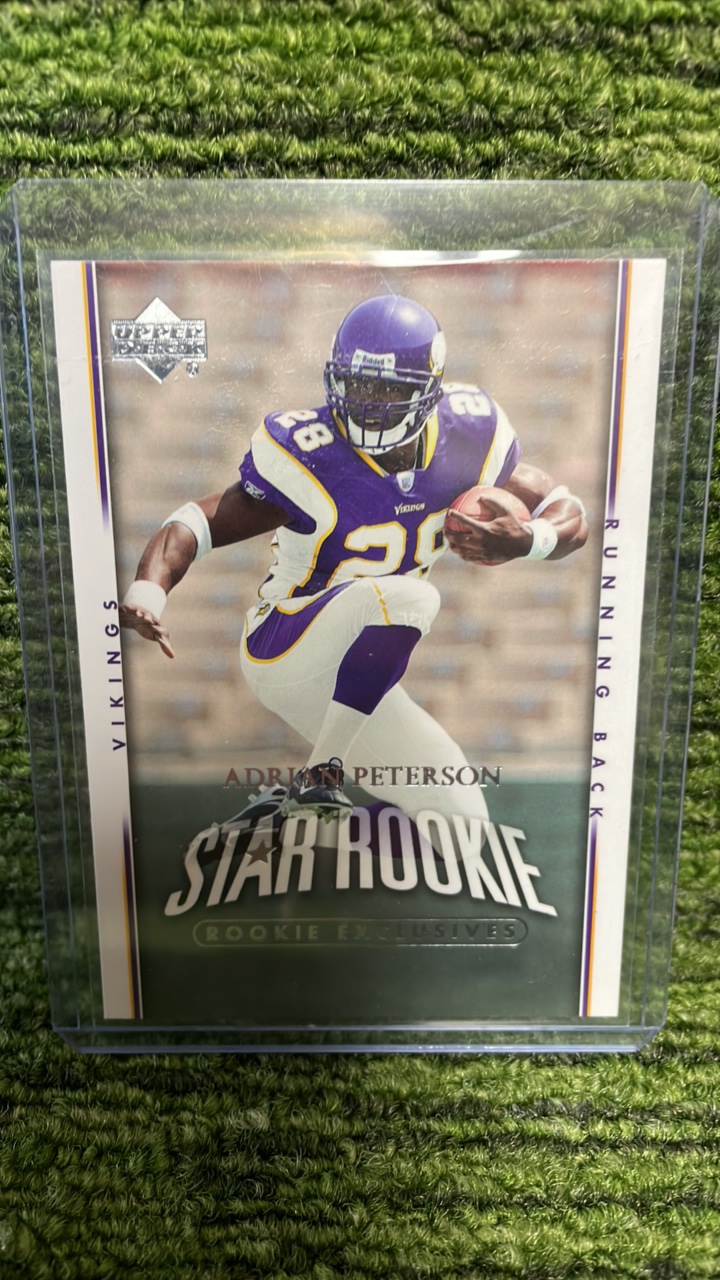 lot 130 image: 2007 Upper Deck NFL Adrian Peterson Rookie Card RB- Minnesota Vikings