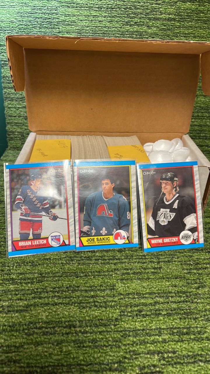 lot 162 image: 198990 OPC hockey set  (#1-330) Sakic Rookie