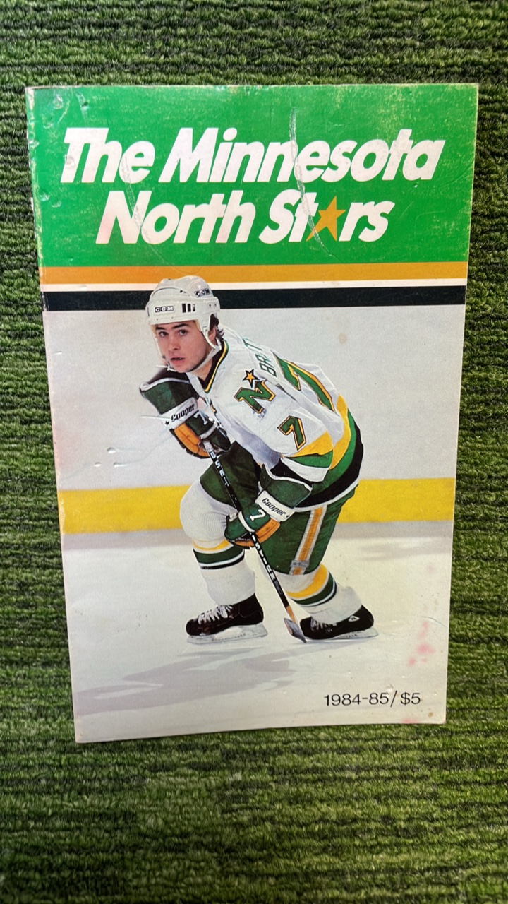 lot 165 image: 19 8485 Minnesota North stars booklet schedule