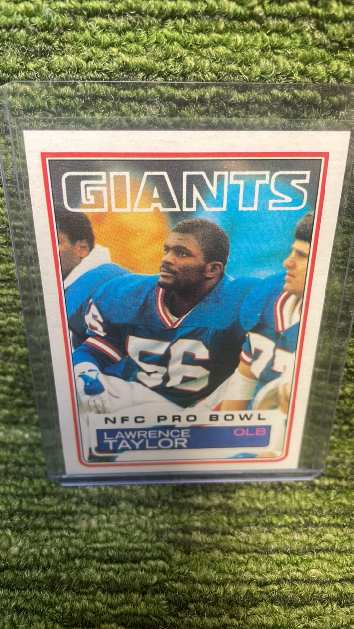 lot 179 image: 1983 Topps Football Lawrence Taylor, New York Giants