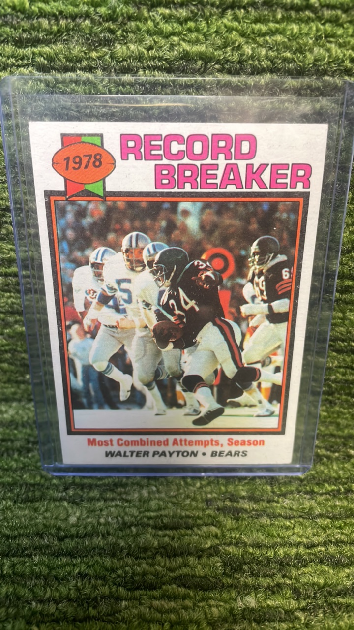 lot 182 image: 1978 Topps, Walter Payton Recordbreaker Chicago Bears