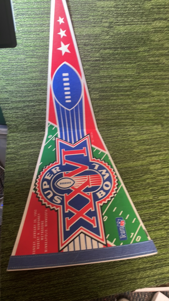 lot 206 image: 1992 Super Bowl 26 Minneapolis, Minnesota pennant