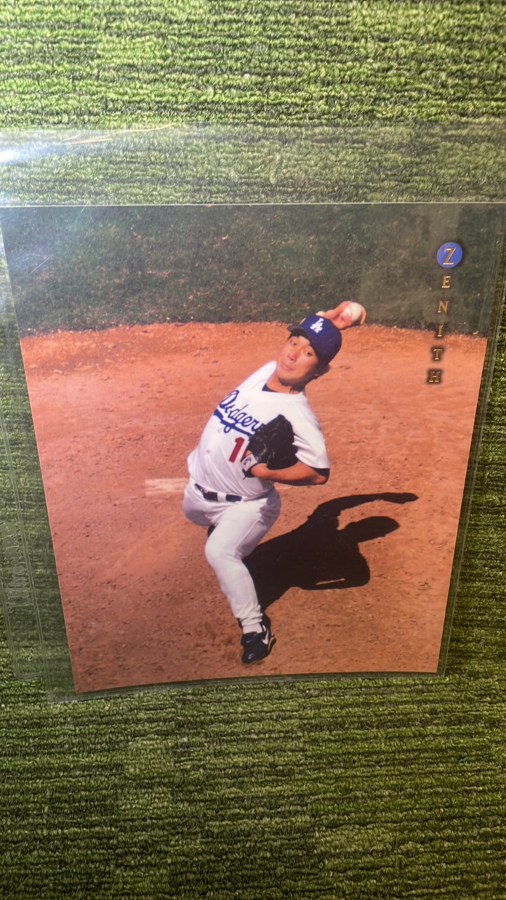 lot 233 image: 1997 Zenith pinnacle Hideo Nomo jumbo card 8 x 10