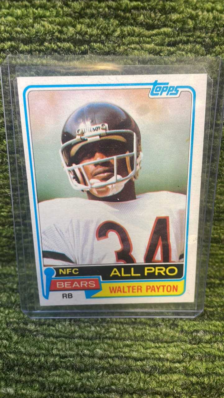 lot 24 image: 1981 Topps, Walter Payton all pro Chicago Bears