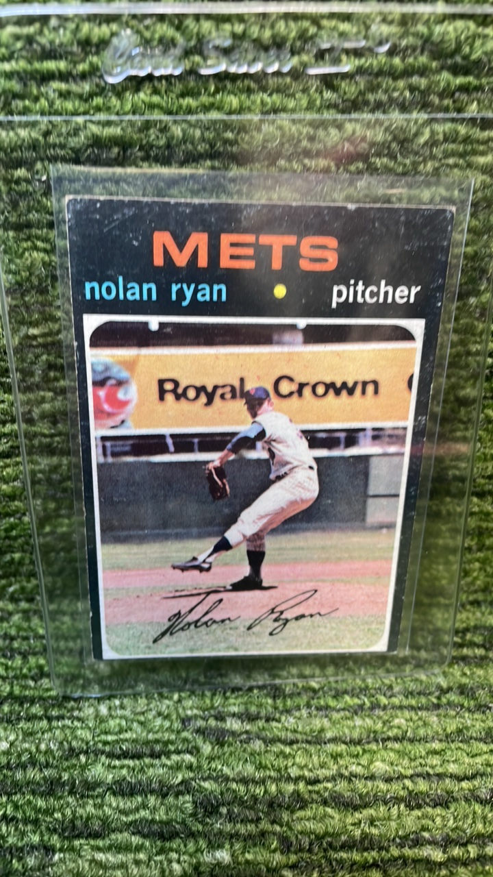 lot 26 image: 1971 Topps Baseball Nolan Ryan New York Mets