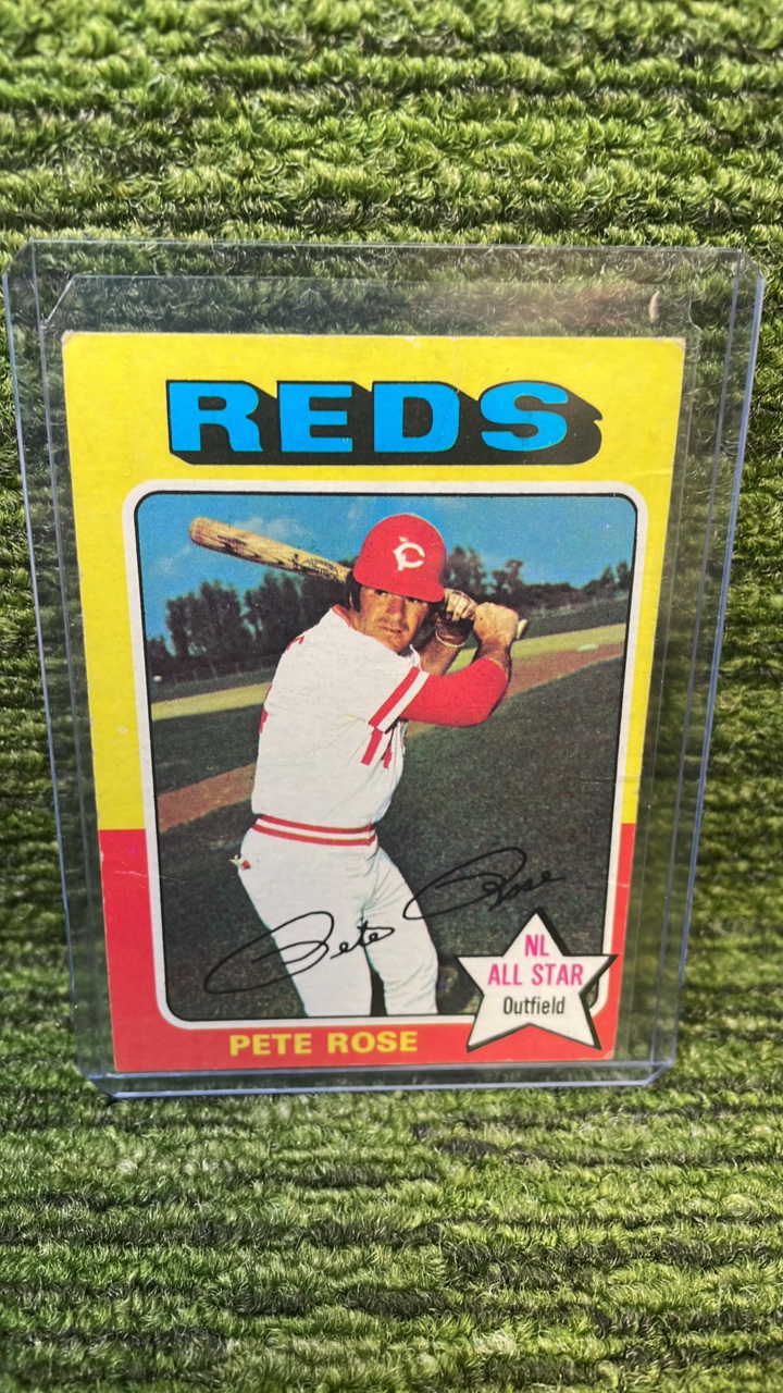 lot 30 image: 1975 Topps, Pete Rose, NL All-Star Cincinnati Reds