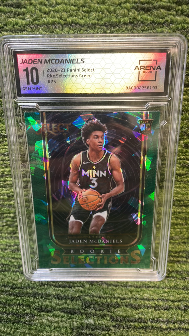 lot 39 image: 2020-21 Panini Select Jaden McDaniels Selections Green Ice graded gem mt 10
