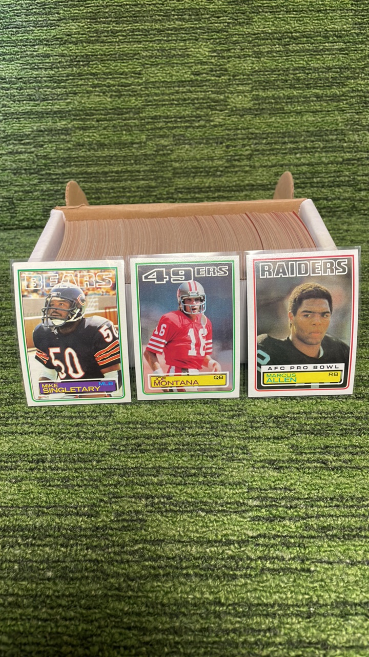 lot 57 image: 1983 Topps Football complete set (#1-395)
