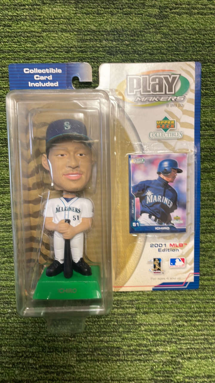 lot 61 image: 2001 Upper Deck Collectibles Ichiro Suzuki playmakers with card Seattle Mariners