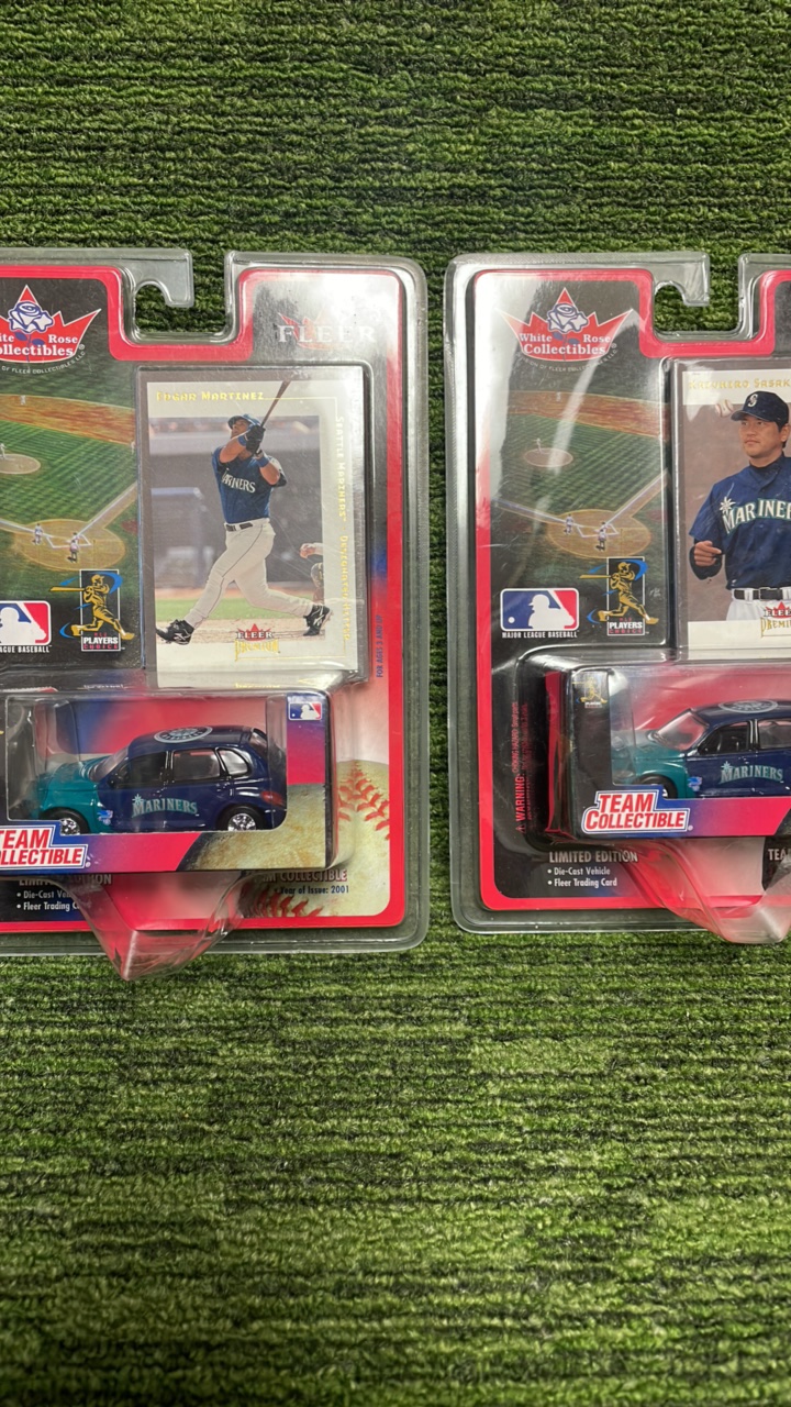 lot 62 image: 2001 Fleer Seattle Mariners Team Collectibles Edgar Martinez, and Kazuhiro Sasaki Seattle Mariners