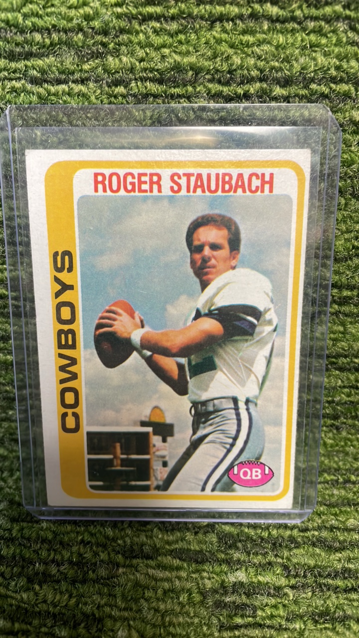 lot 71 image: 1978 Topps, NFL Roger Staubach, QB Dallas Cowboys
