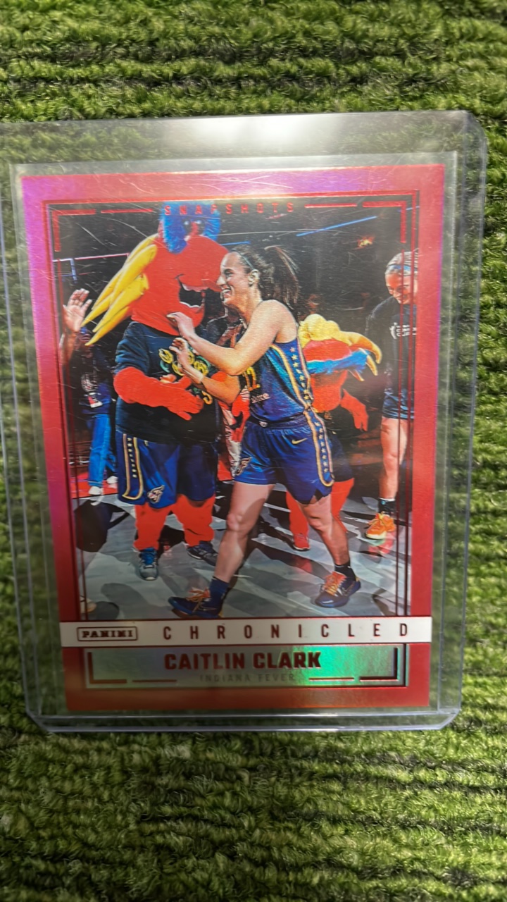 lot 82D image: 2025 Chronicle, Caitlin Clark, red foil variation, Indiana Fever WNBA