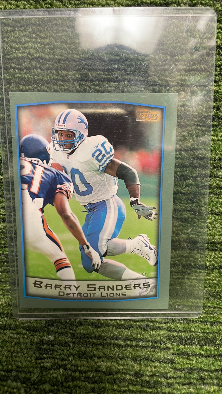 lot 92 image: 1999 Topps Barry Sanders, XL card Detroit Lions