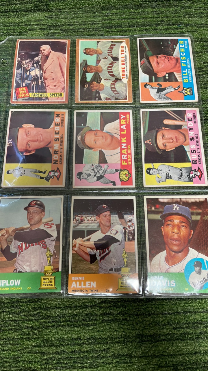 lot 95 image: Mixed lot of 1960,62,63 Topps singles in varying conditions. 5 pages, 9 cards per page