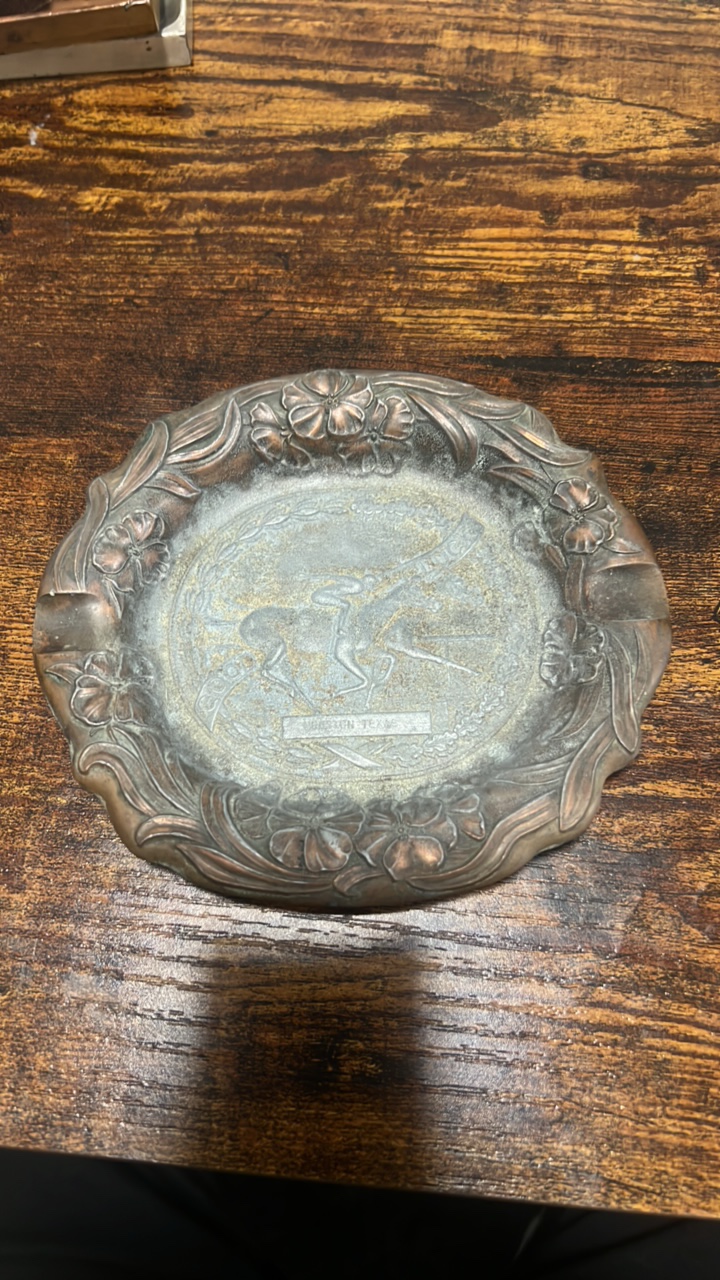 lot 105 image: vintage almar metal arts company ashtray