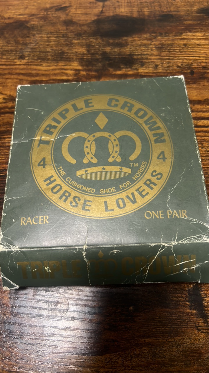lot 113 image: set of vintage new old stock triple crown cushioned horse shoes in box nos