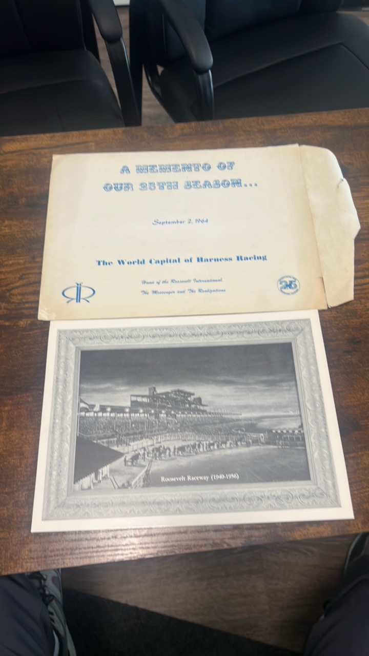 lot 84-1 image: 1964 horse racing moment