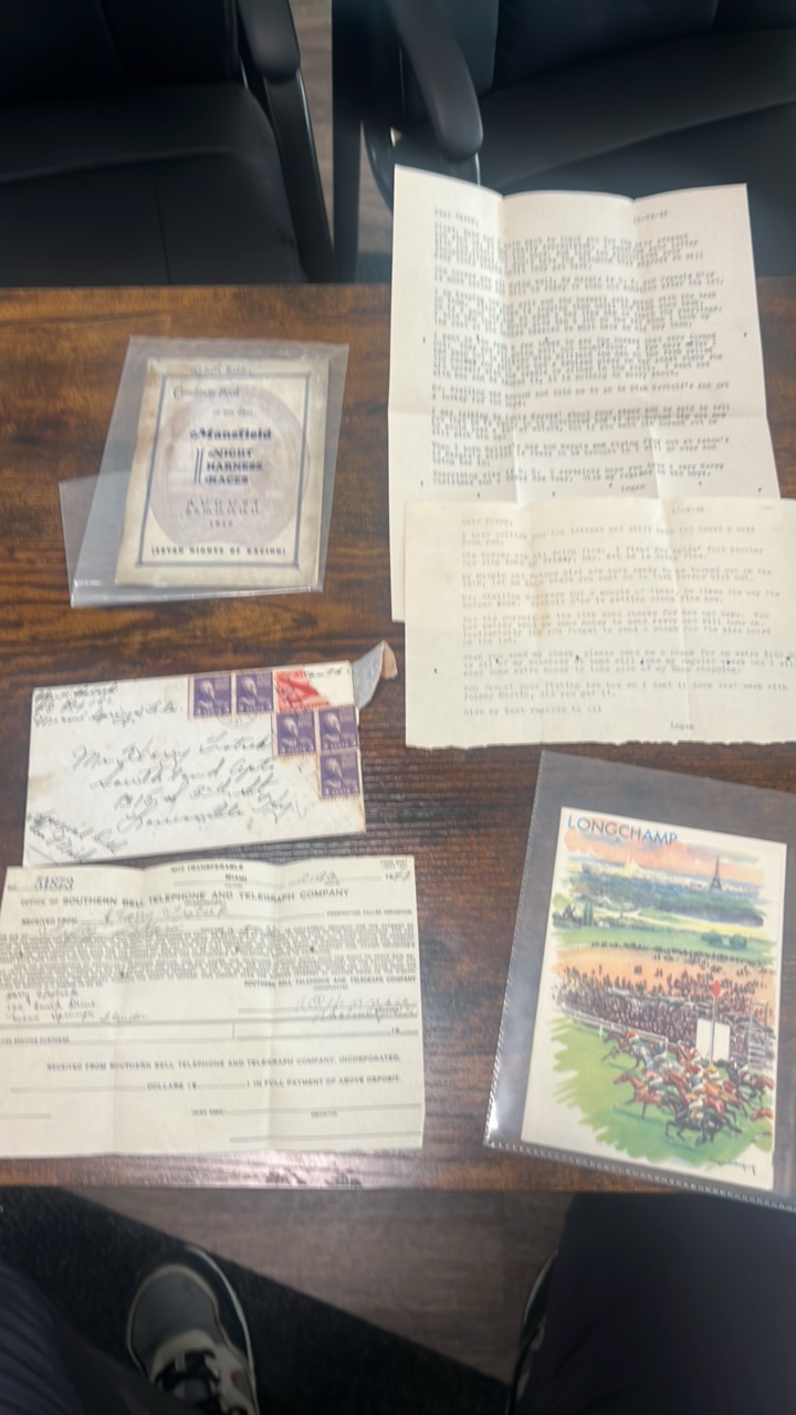 lot 162 image: antique horse racing collectible lot