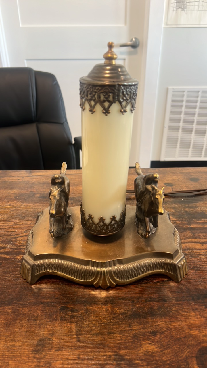 lot 25 image: 1930s Italian brass horse themed lamp florentine lamps