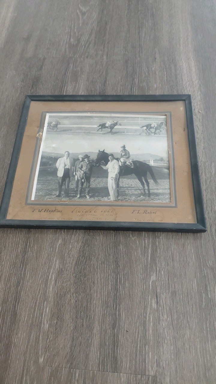 lot 88-1 image: 1963 Rucker lack horse racing photograph