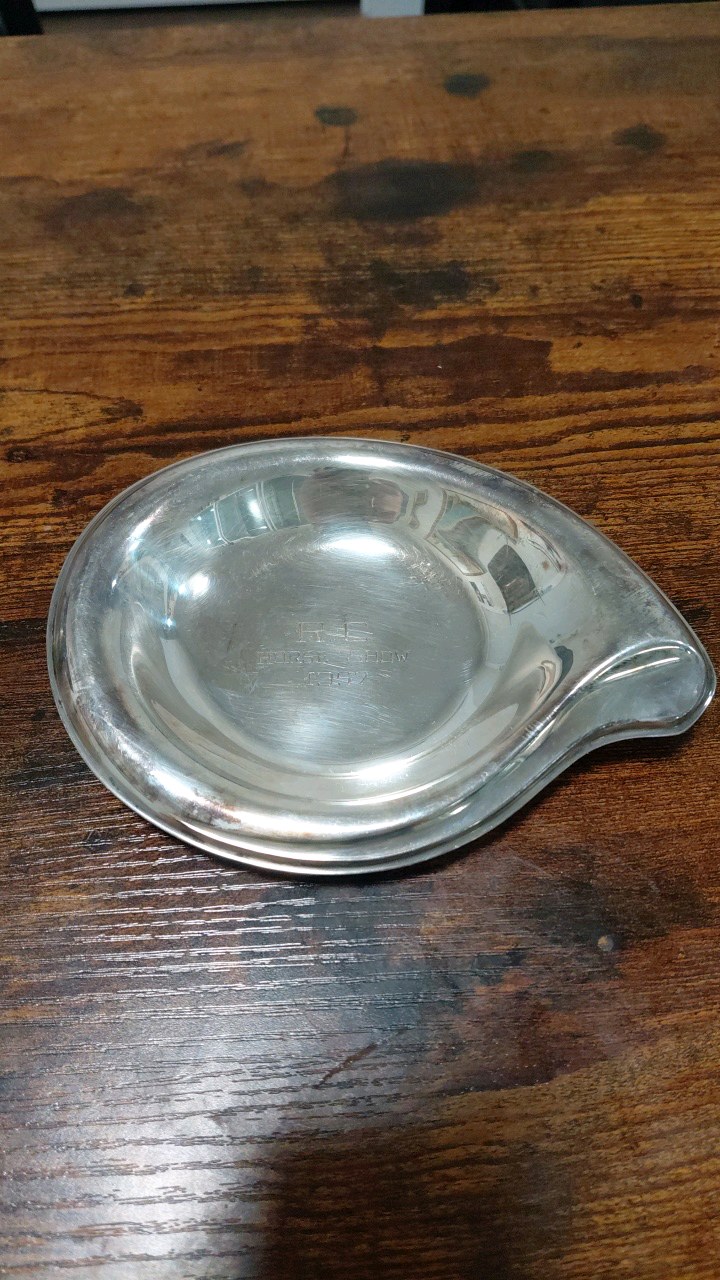 lot 50 image: 1957 r.c. horse show silver plate dish