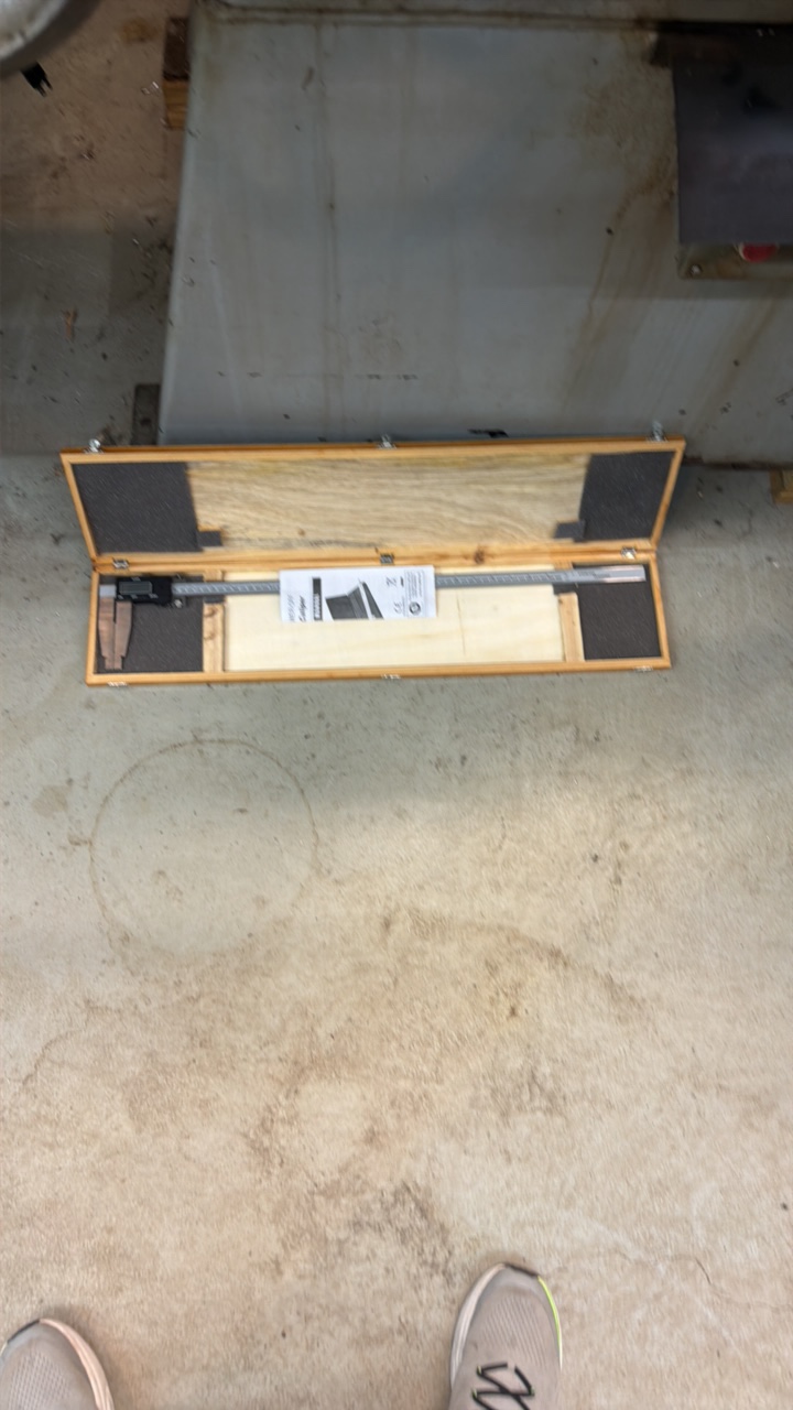 lot 102H image: DIGITAL caliper in wood box