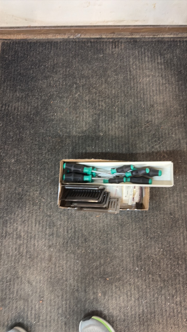 lot 103D image: REGAL Premium tap, inserts, precision screwdrivers