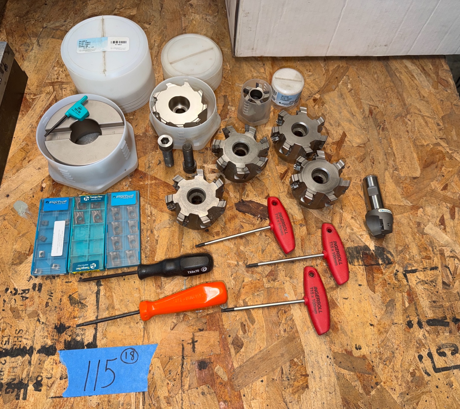 lot 115 image: INDEXIBLE milling cutter heads.