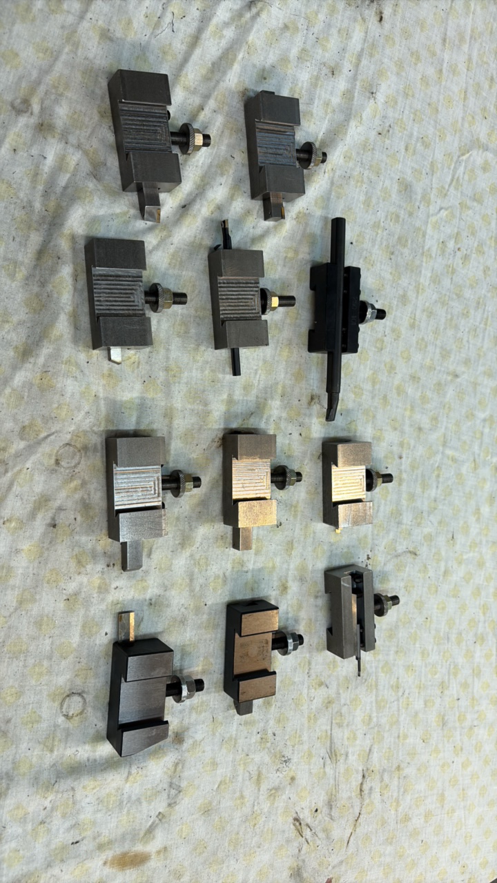 lot 120 image: LATHE tool holders