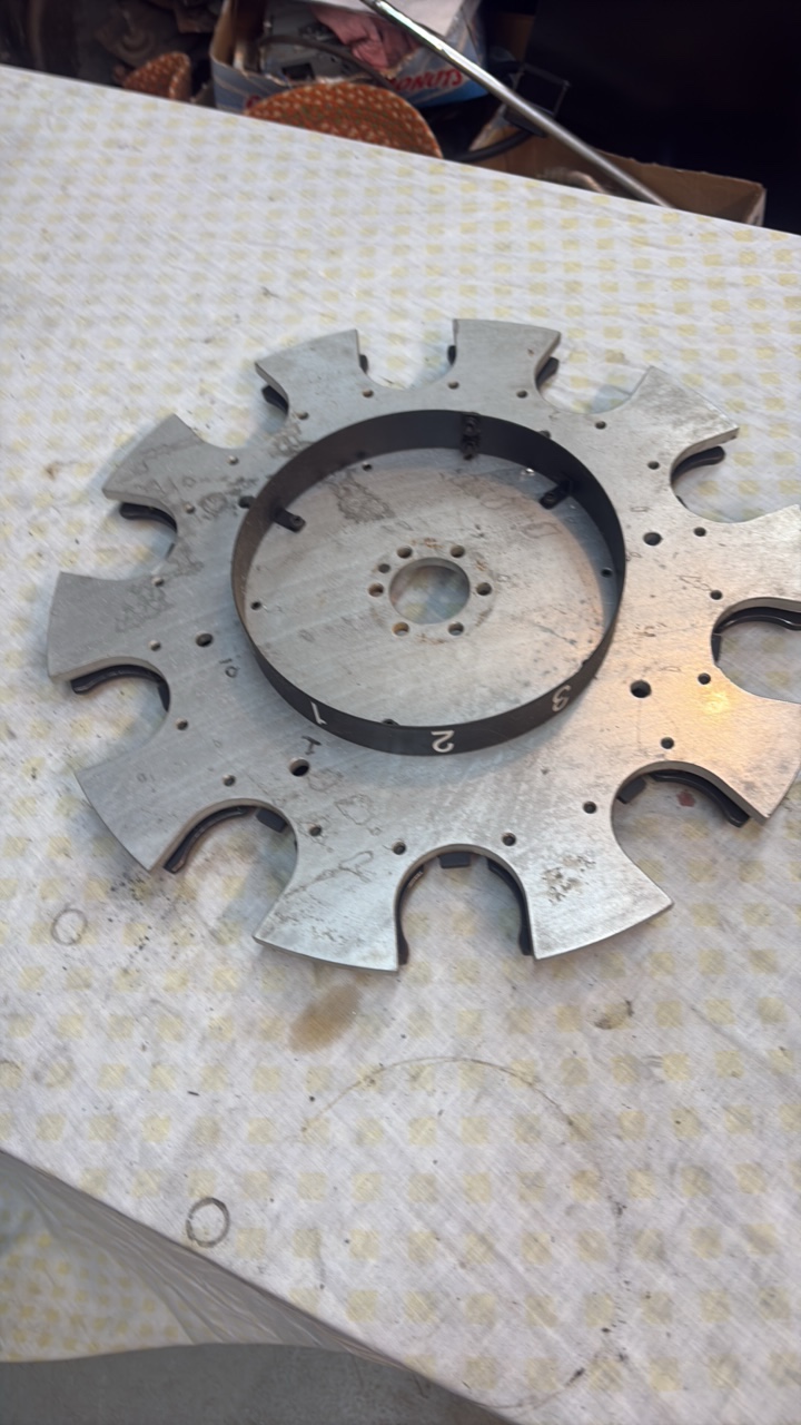 lot 127 image: TOOL changer carousel