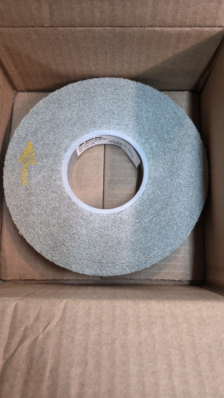 lot 141 image: 3M Scotch-brite deburring wheel