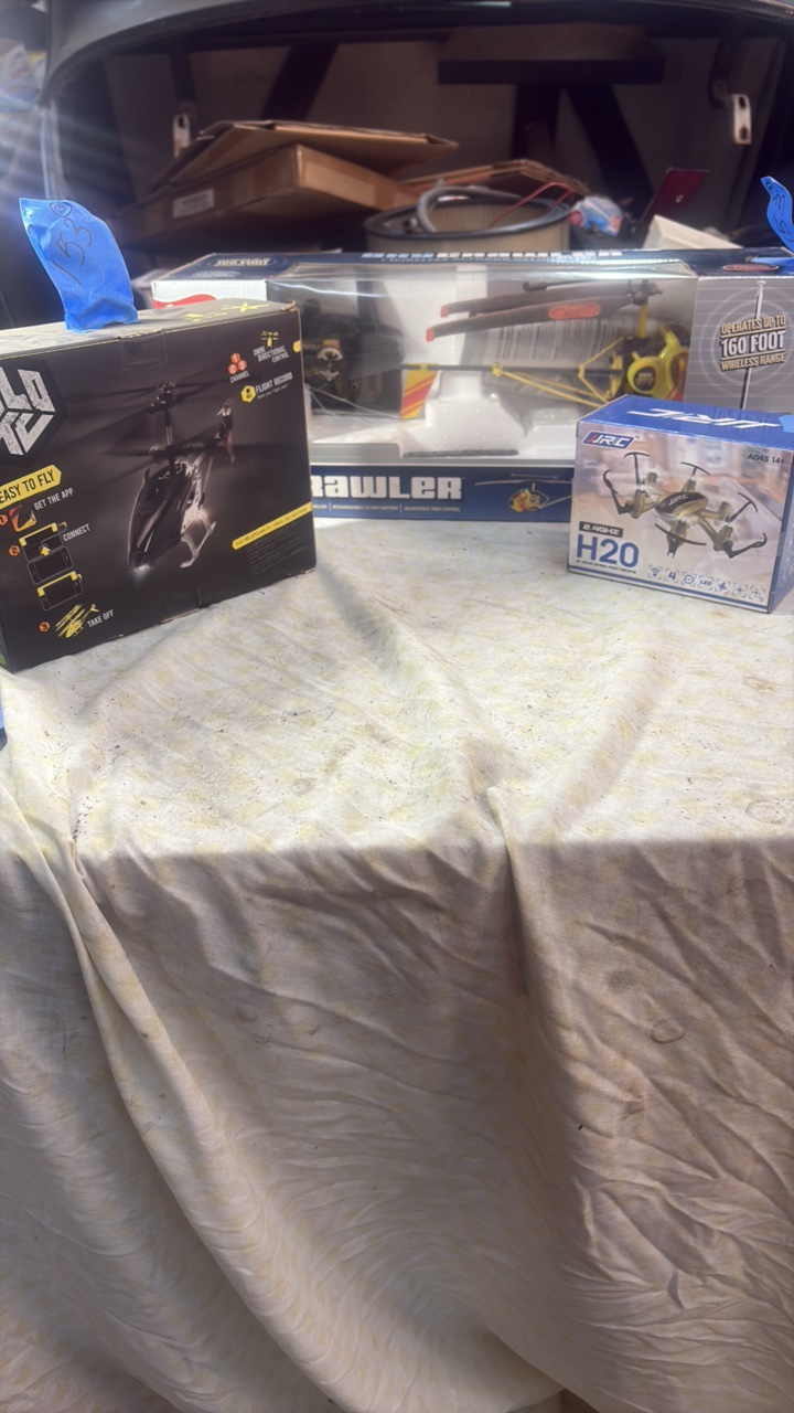 lot 153 image: (2) HELICOPTERS (1) JRC drone