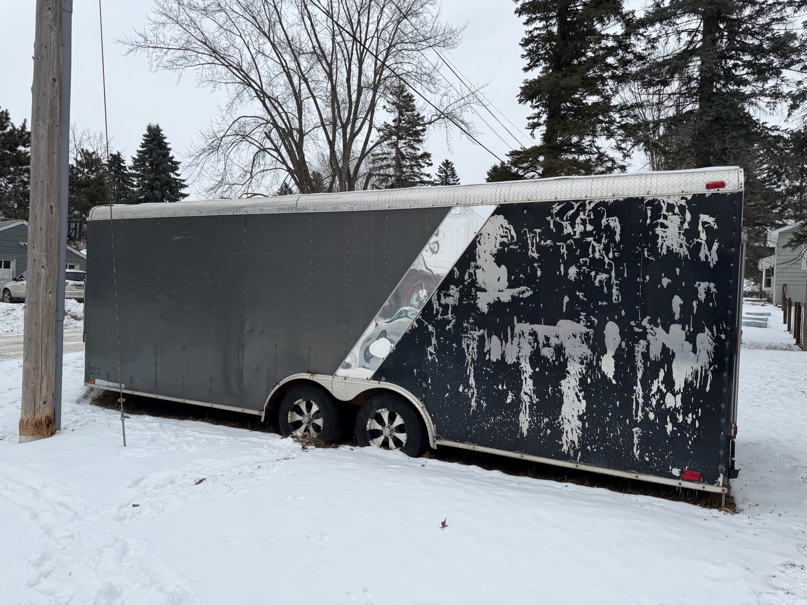 lot 15A image: 2010 Tailwind v-nose 27 Trailer