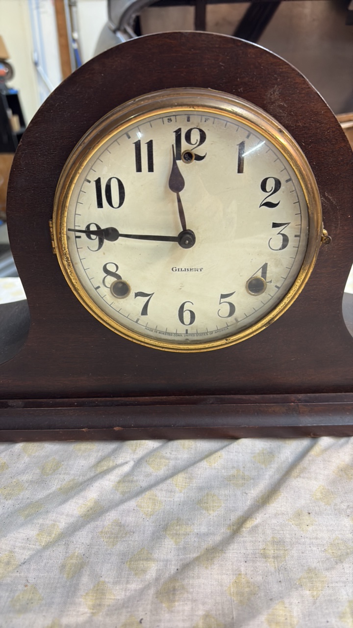 lot 172 image: ANTIQUE Gilbert mantle spring-driven 8-day clock,