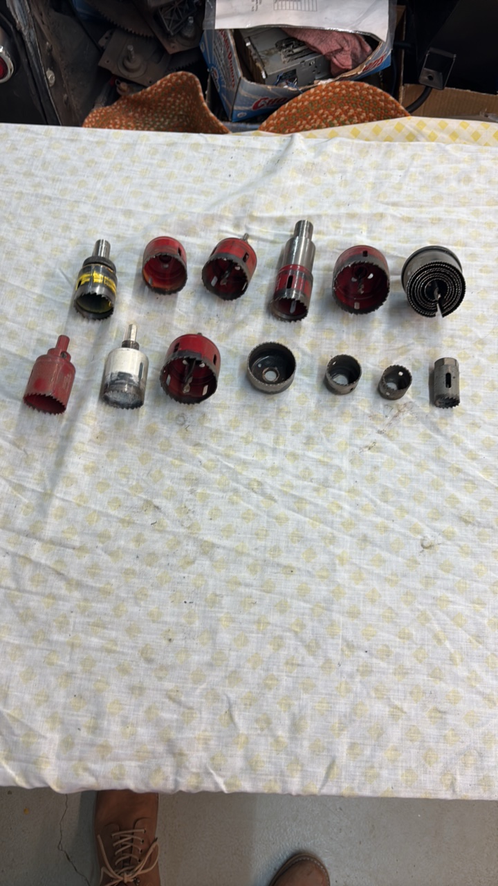 lot 22 image: HOLE Saw Cutters Bits