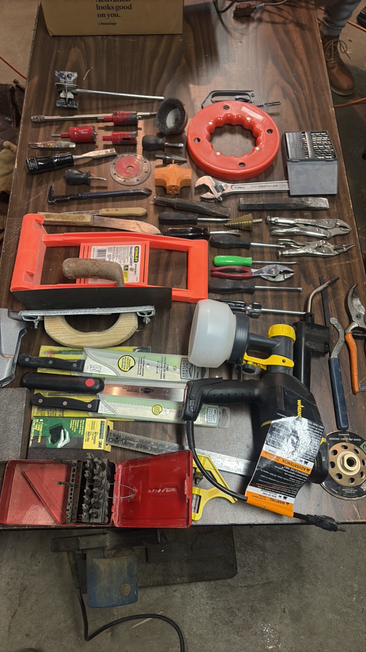 lot 239 image: STANLEY panel carry Cgo cutlery Wagner sprayer and more