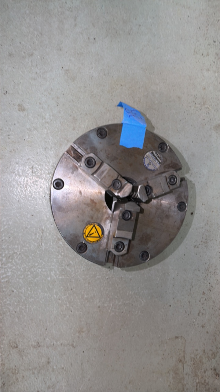 lot 35 image: 3-Jaw self-centering lathe chuck