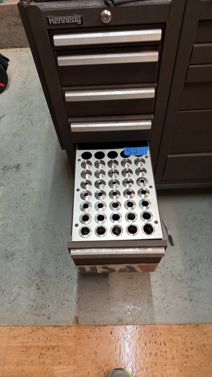 lot 52 image: APPROX 35 round collets