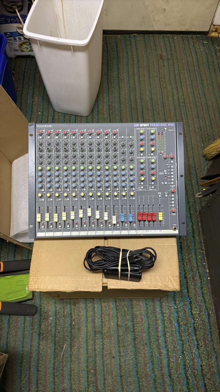 lot 52A image: SOUNDCRAFT RW5141 14-channel audio mixer