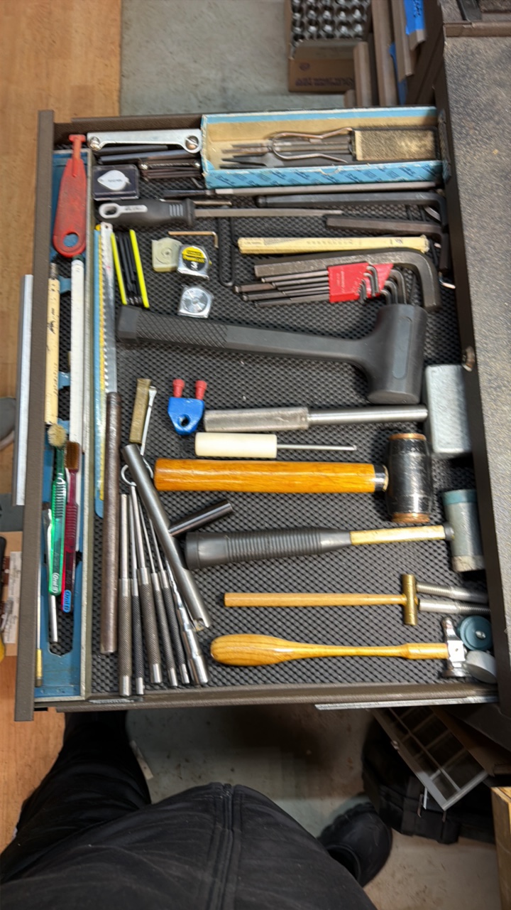 lot 53 image: METAL working precision tools