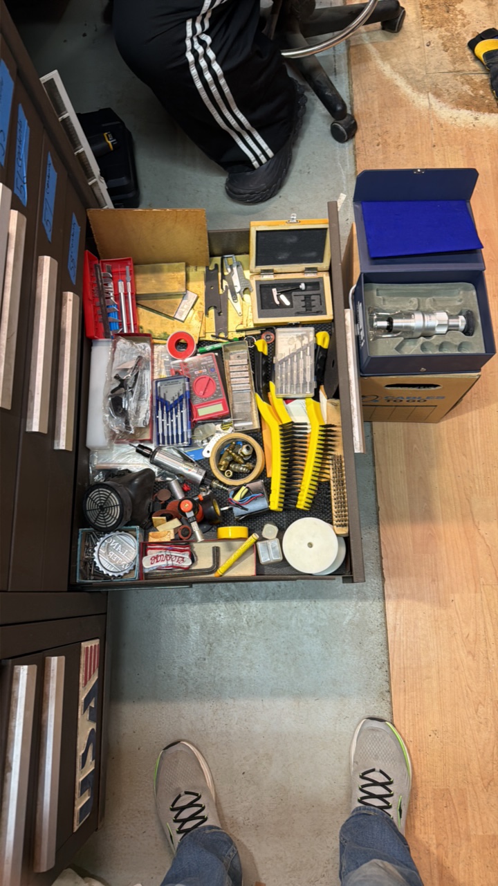 lot 59 image: LATHE tools and accessories