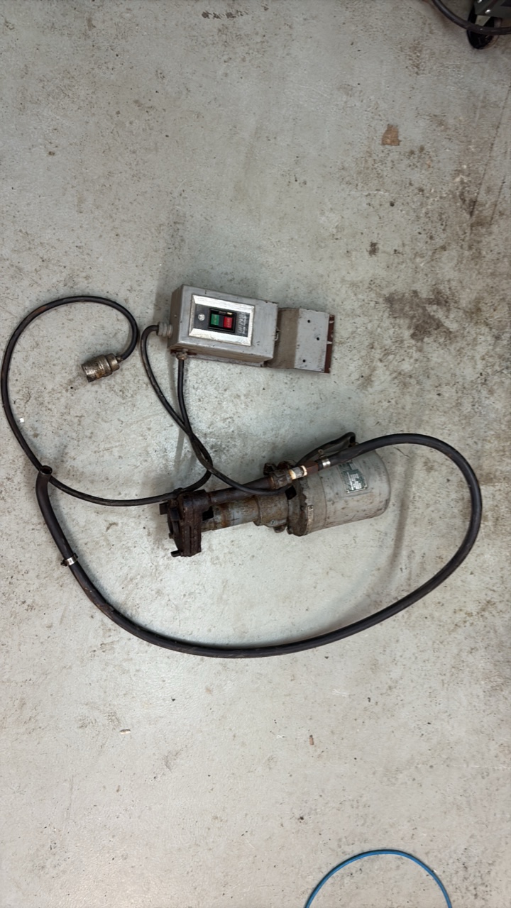 lot 66 image: ALLEN Bradley Switch and Doerr 3-phase motor