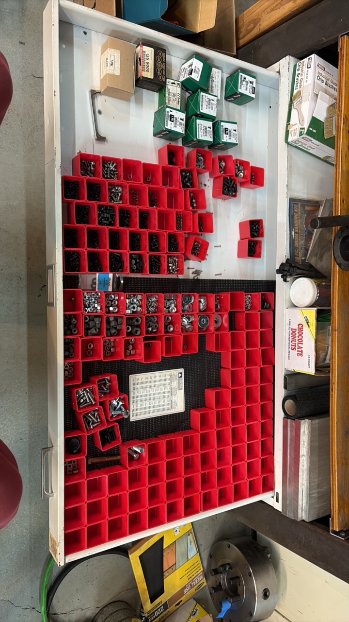 lot 89 image: HARDWARE