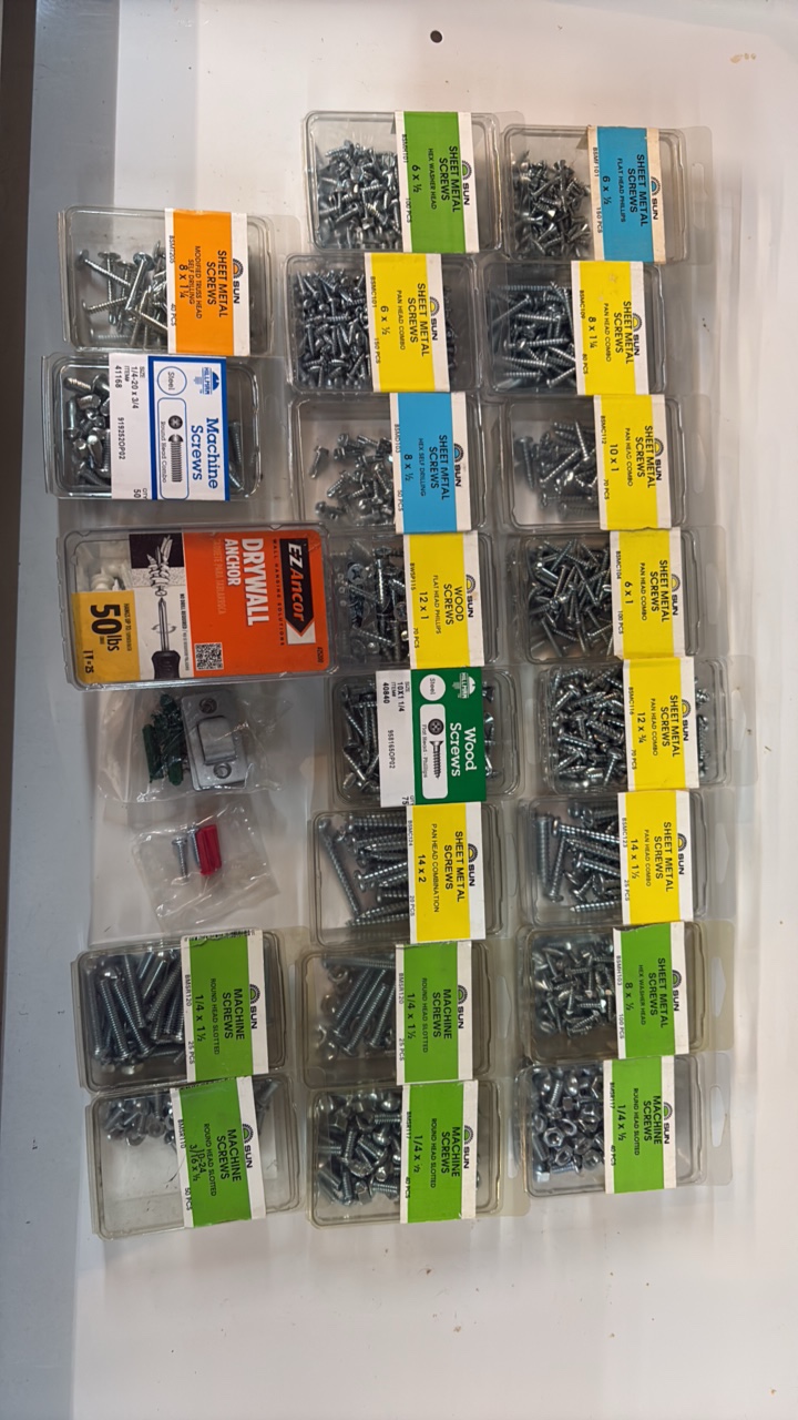 lot 91 image: SCREWS